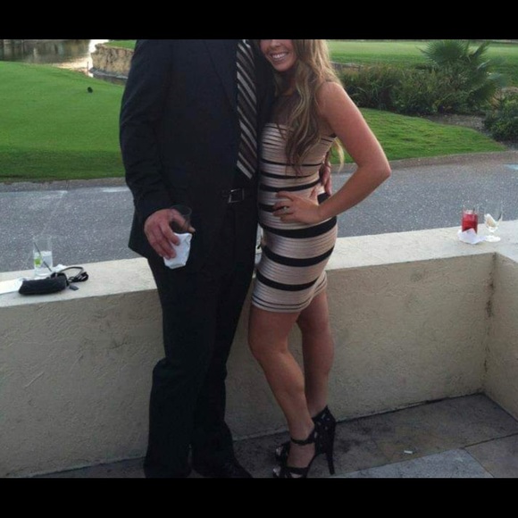 The perfect valentines dress BCBG!!!!! - Picture 4 of 4